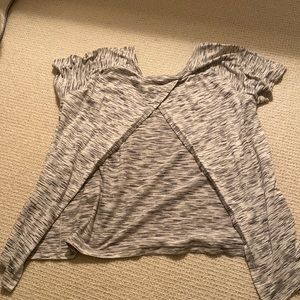 Lululemon grey top!